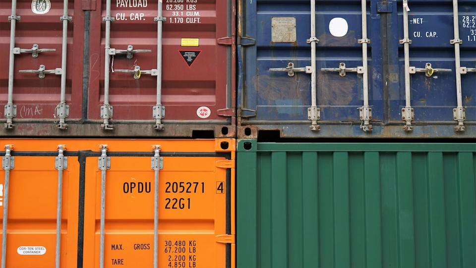 Dịch vụ giao hàng door-to-door quốc tế uy tín